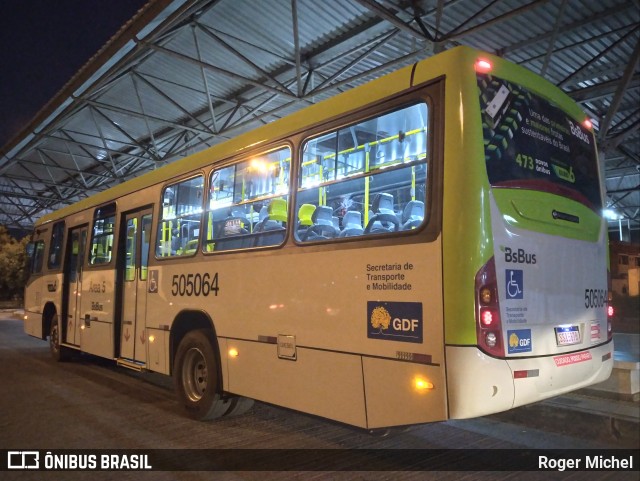 BsBus Mobilidade 505064 na cidade de Taguatinga, Distrito Federal, Brasil, por Roger Michel. ID da foto: 12086519.