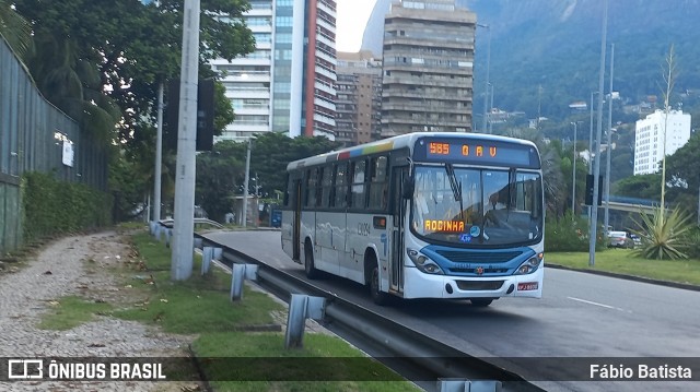 Transportes Futuro C30294 na cidade de Rio de Janeiro, Rio de Janeiro, Brasil, por Fábio Batista. ID da foto: 12085275.