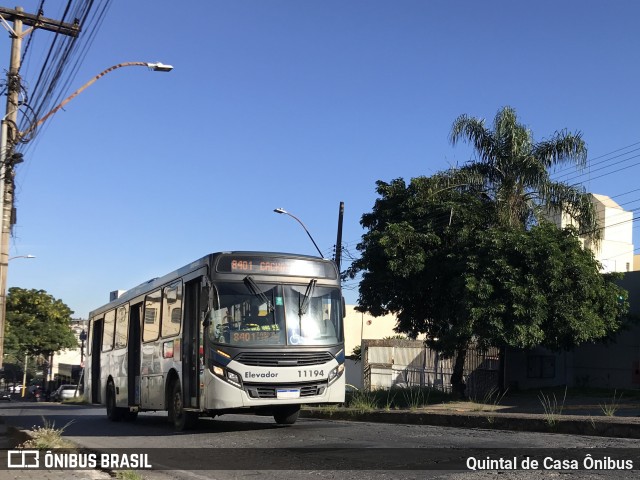 São Cristóvão Transportes 11194 na cidade de Belo Horizonte, Minas Gerais, Brasil, por Quintal de Casa Ônibus. ID da foto: 12085238.