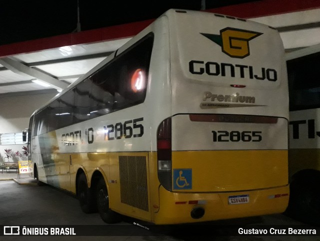 Empresa Gontijo de Transportes 12865 na cidade de São Sebastião da Bela Vista, Minas Gerais, Brasil, por Gustavo Cruz Bezerra. ID da foto: 12085037.