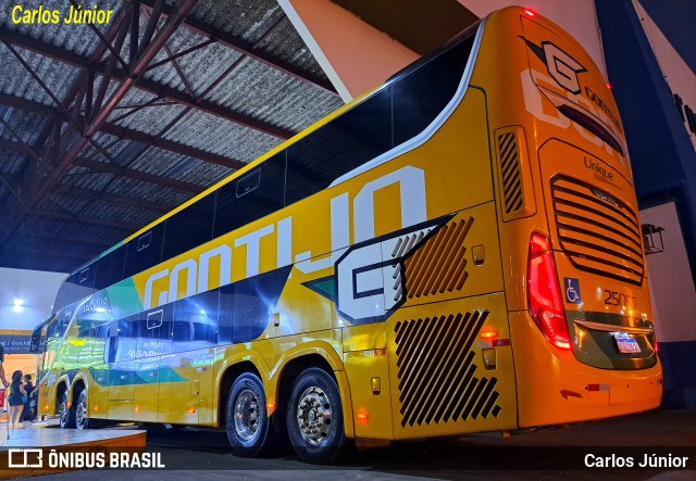 Empresa Gontijo de Transportes 25055 na cidade de Goiânia, Goiás, Brasil, por Carlos Júnior. ID da foto: 12085059.