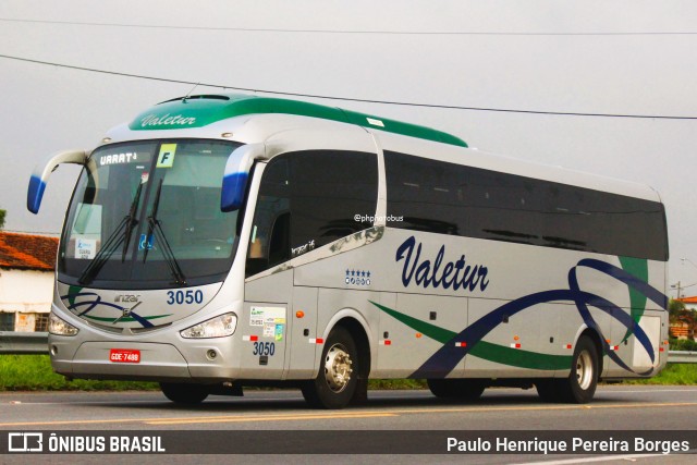 Valetur Transportes Locação e Turismo 3050 na cidade de Lorena, São Paulo, Brasil, por Paulo Henrique Pereira Borges. ID da foto: 12086565.