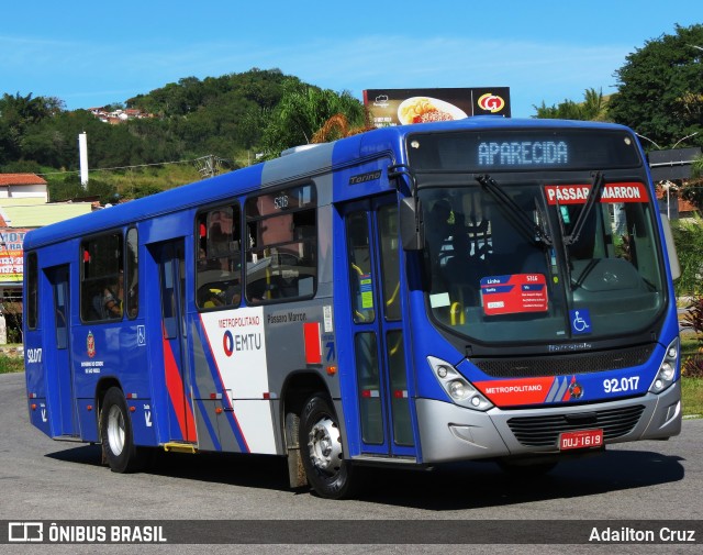 Empresa de Ônibus Pássaro Marron 92.017 na cidade de Guaratinguetá, São Paulo, Brasil, por Adailton Cruz. ID da foto: 12085868.