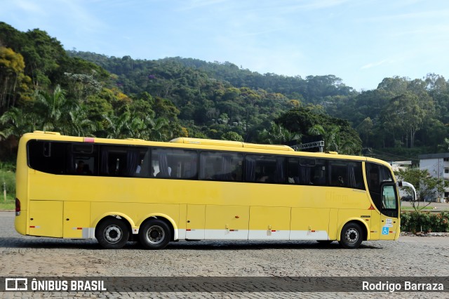 Ônibus Particulares  na cidade de Manhuaçu, Minas Gerais, Brasil, por Rodrigo Barraza. ID da foto: 12086301.