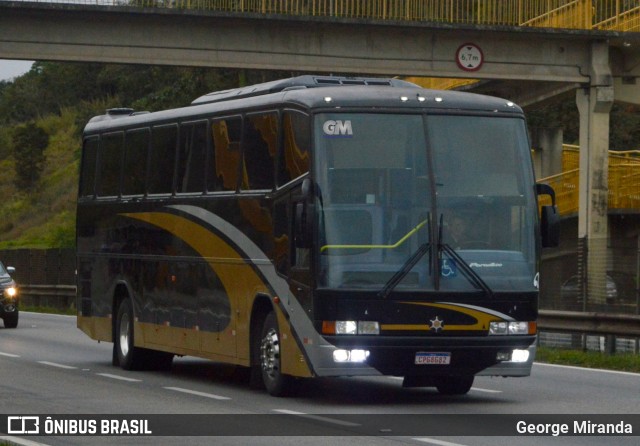 Ônibus Particulares 8G82 na cidade de Santa Isabel, São Paulo, Brasil, por George Miranda. ID da foto: 12088425.