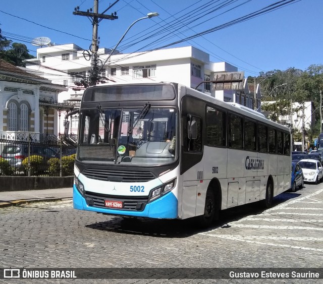 Viação Cascatinha 5002 na cidade de Petrópolis, Rio de Janeiro, Brasil, por Gustavo Esteves Saurine. ID da foto: 12089039.