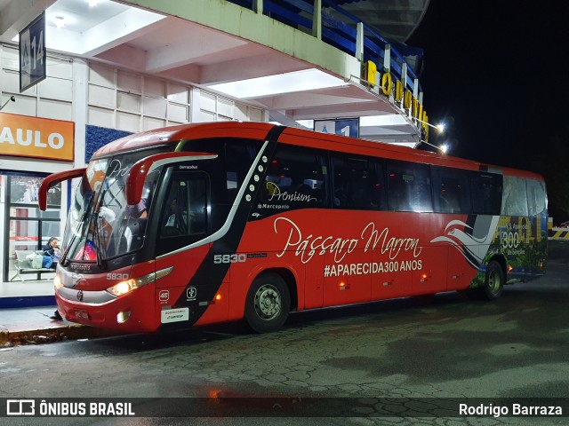 Empresa de Ônibus Pássaro Marron 5830 na cidade de Aparecida, São Paulo, Brasil, por Rodrigo Barraza. ID da foto: 12088552.