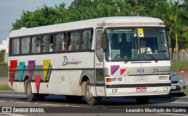 Domínio Transportadora Turística 871 na cidade de São José dos Campos, São Paulo, Brasil, por Leandro Machado de Castro. ID da foto: 12087531.