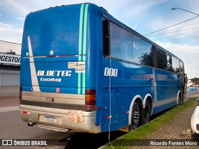 Ônibus Particulares 000 na cidade de Curitiba, Paraná, Brasil, por Ricardo Fontes Moro. ID da foto: 12087738.