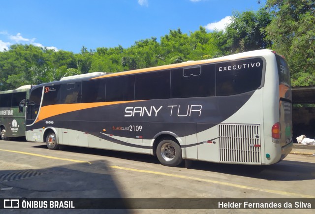 Sany Tour 2109 na cidade de Ciudad del Este, Alto Paraná, Paraguai, por Helder Fernandes da Silva. ID da foto: 12087494.