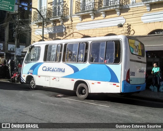 Viação Cascatinha 5005 na cidade de Petrópolis, Rio de Janeiro, Brasil, por Gustavo Esteves Saurine. ID da foto: 12089027.
