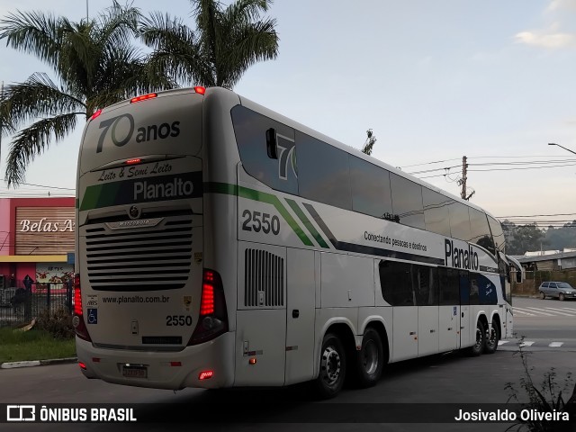 Planalto Transportes 2550 na cidade de Embu das Artes, São Paulo, Brasil, por Josivaldo Oliveira. ID da foto: 12088403.