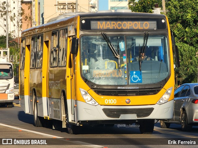 Companhia Carris Porto-Alegrense 0100 na cidade de Campos dos Goytacazes, Rio de Janeiro, Brasil, por Erik Ferreira. ID da foto: 12089137.