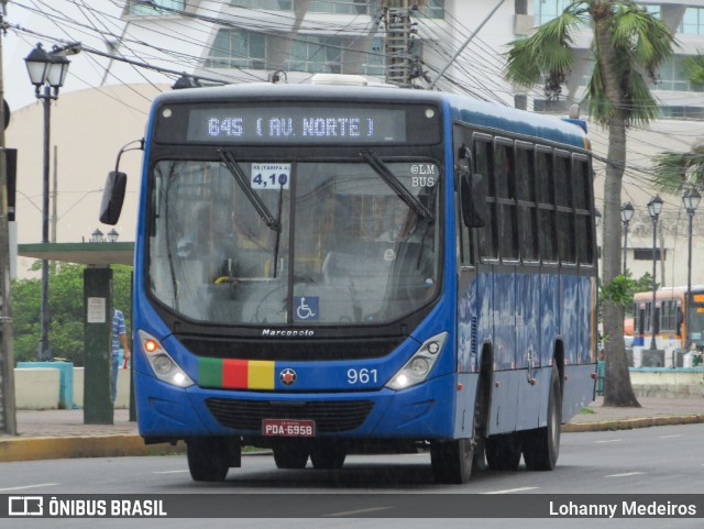 Transportadora Globo 961 na cidade de Recife, Pernambuco, Brasil, por Lohanny Medeiros. ID da foto: 12091324.