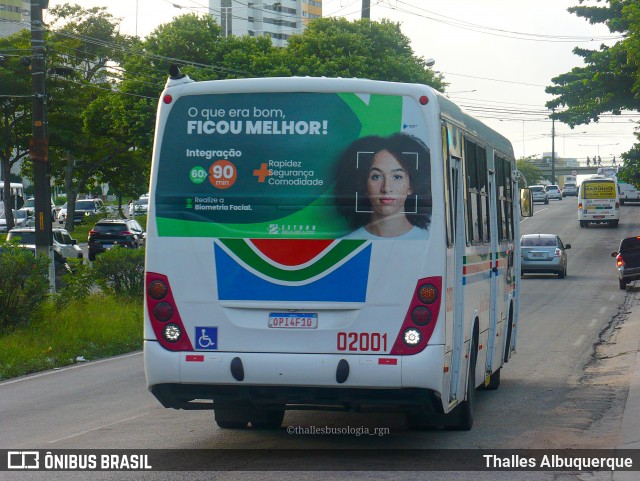 Auto Ônibus Santa Maria Transporte e Turismo 02001 na cidade de Natal, Rio Grande do Norte, Brasil, por Thalles Albuquerque. ID da foto: 12090697.
