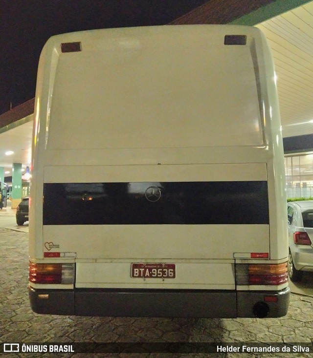 Ônibus Particulares 9536 na cidade de Santa Cruz do Rio Pardo, São Paulo, Brasil, por Helder Fernandes da Silva. ID da foto: 12089570.