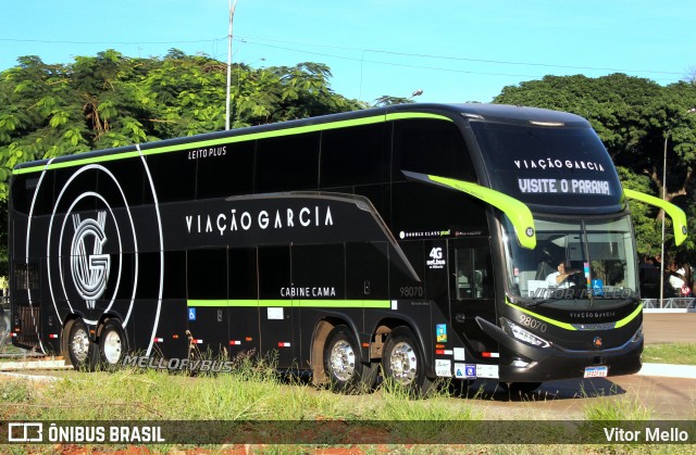 Viação Garcia 98070 na cidade de Maringá, Paraná, Brasil, por Vitor Mello. ID da foto: 12090991.