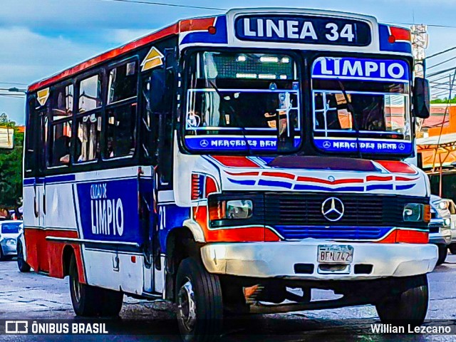 Ciudad de Limpio - Línea 34 21 na cidade de Asunción, Paraguai, por Willian Lezcano. ID da foto: 12090814.