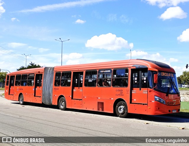 Auto Viação Redentor HE608 na cidade de Curitiba, Paraná, Brasil, por Eduardo Longuinho. ID da foto: 12090855.