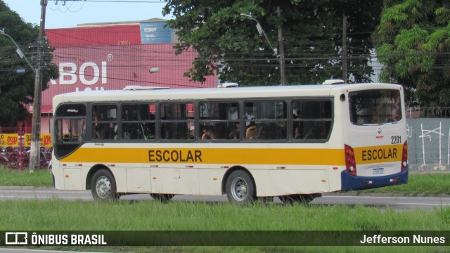 Escolares 2201 na cidade de Recife, Pernambuco, Brasil, por Jefferson Nunes. ID da foto: 12089066.