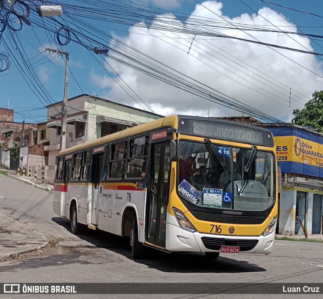 Empresa Metropolitana 716 na cidade de Jaboatão dos Guararapes, Pernambuco, Brasil, por Luan Cruz. ID da foto: 12092596.