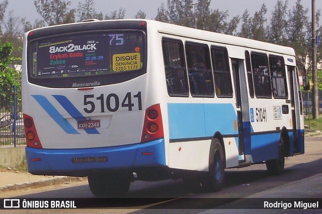 Transportes Amigos Unidos 51041 na cidade de Rio de Janeiro, Rio de Janeiro, Brasil, por Rodrigo Miguel. ID da foto: 12093066.