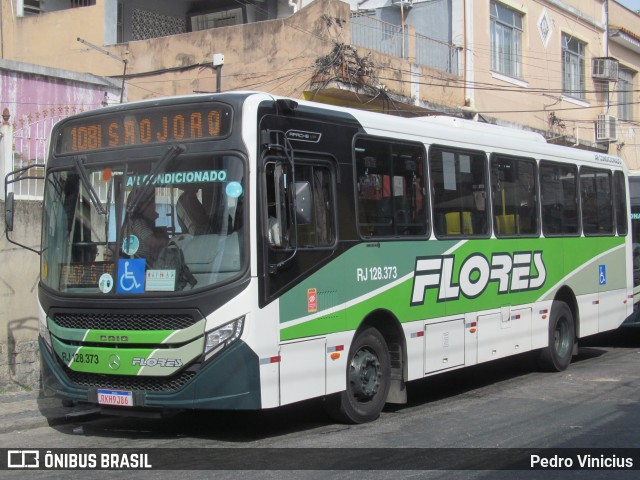 Transportes Flores RJ 128.373 na cidade de Duque de Caxias, Rio de Janeiro, Brasil, por Pedro Vinicius. ID da foto: 12092869.