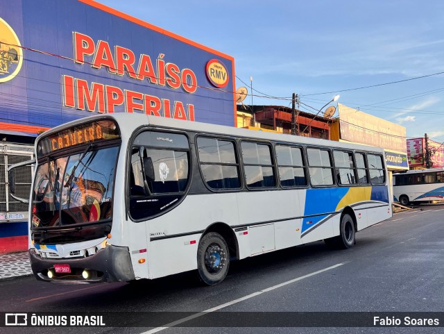 Ônibus Particulares 487 na cidade de Bragança, Pará, Brasil, por Fabio Soares. ID da foto: 12093375.