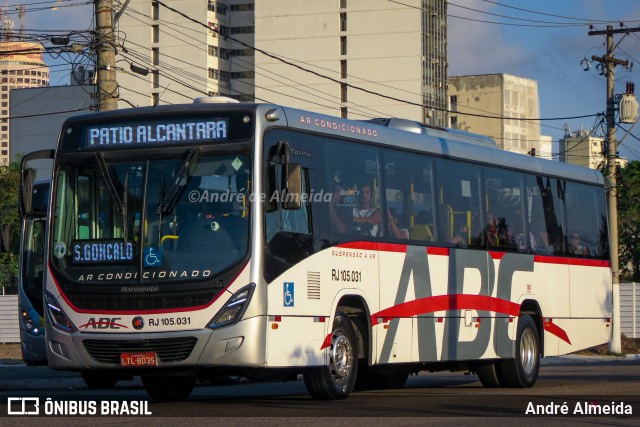 Auto Viação ABC RJ 105.031 na cidade de Niterói, Rio de Janeiro, Brasil, por André Almeida. ID da foto: 12091605.