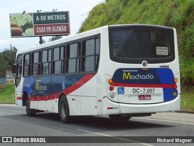 Transportes Machado DC 7.057 na cidade de Duque de Caxias, Rio de Janeiro, Brasil, por Richard Wagner. ID da foto: 12093472.