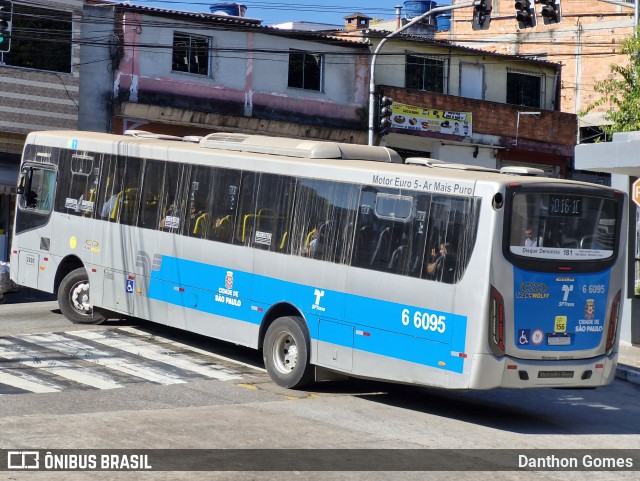 Transwolff Transportes e Turismo 6 6095 na cidade de São Paulo, São Paulo, Brasil, por Danthon Gomes. ID da foto: 12091384.