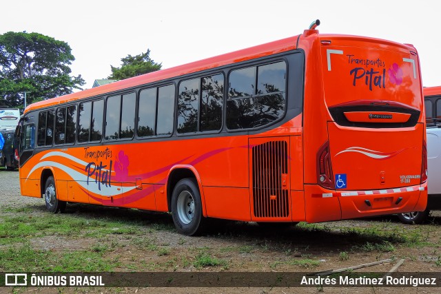 Transportes Pital 00 na cidade de La Uruca, San José, San José, Costa Rica, por Andrés Martínez Rodríguez. ID da foto: 12094301.