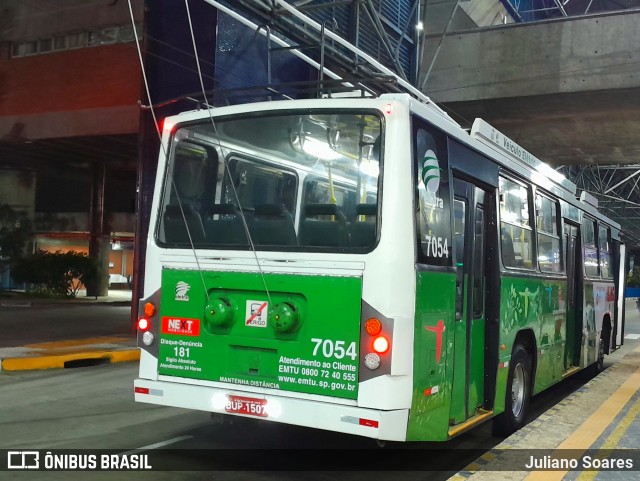 Next Mobilidade - ABC Sistema de Transporte 7054 na cidade de São Bernardo do Campo, São Paulo, Brasil, por Juliano Soares. ID da foto: 12094894.