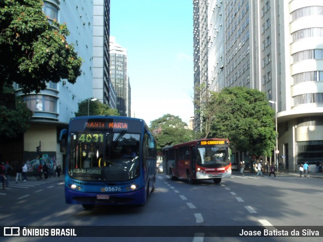 Salvadora Transportes > Transluciana 05676 na cidade de Belo Horizonte, Minas Gerais, Brasil, por Joase Batista da Silva. ID da foto: 12095406.