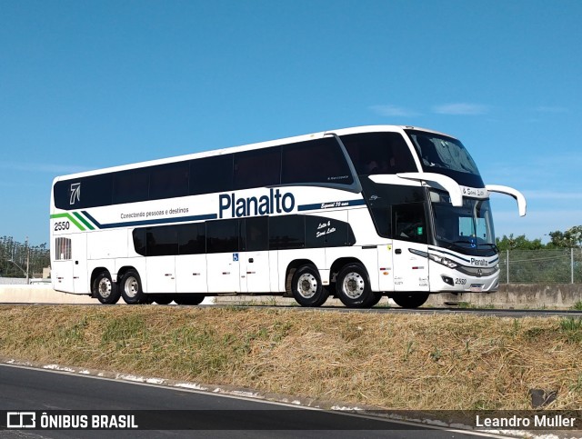Planalto Transportes 2550 na cidade de Cajati, São Paulo, Brasil, por Leandro Muller. ID da foto: 12094503.