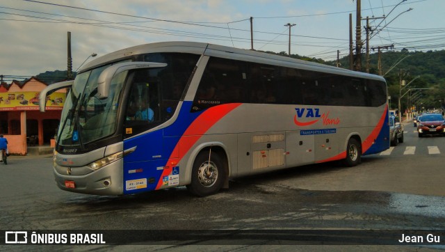 Val Vans Transportes e Turismo  na cidade de Guarujá, São Paulo, Brasil, por Jean Gu. ID da foto: 12095639.