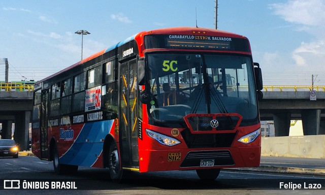 Rápido Transurbano 1230 na cidade de Santiago de Surco, Lima, Lima Metropolitana, Peru, por Felipe Lazo. ID da foto: 12094363.