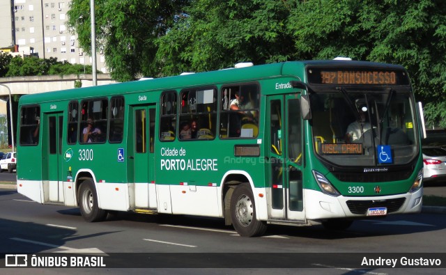 Sudeste Transportes Coletivos 3300 na cidade de Porto Alegre, Rio Grande do Sul, Brasil, por Andrey Gustavo. ID da foto: 12098960.
