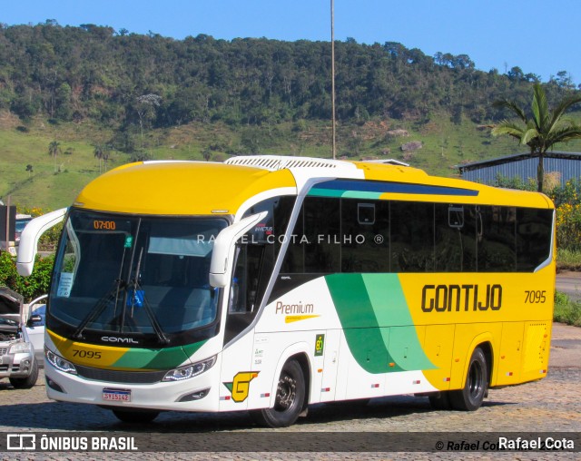 Empresa Gontijo de Transportes 7095 na cidade de Dom Silvério, Minas Gerais, Brasil, por Rafael Cota. ID da foto: 12098833.