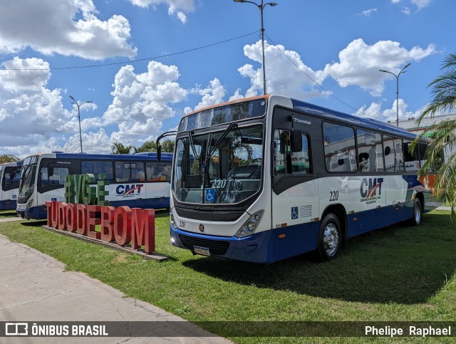 CMT - Consórcio Metropolitano Transportes 220 na cidade de Várzea Grande, Mato Grosso, Brasil, por Phelipe  Raphael. ID da foto: 12097332.