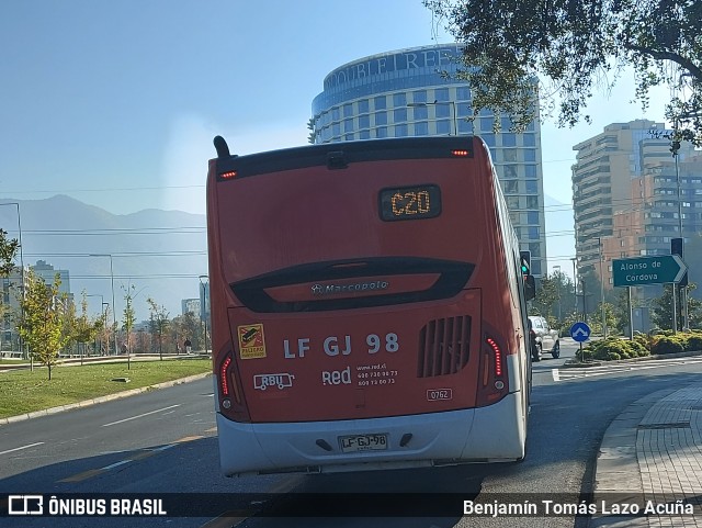 Redbus Urbano 762 na cidade de Las Condes, Santiago, Metropolitana de Santiago, Chile, por Benjamín Tomás Lazo Acuña. ID da foto: 12100851.