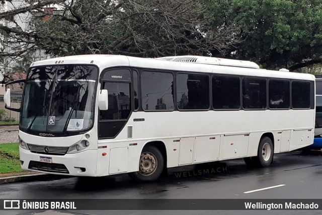 Ônibus Particulares 8106 na cidade de Porto Alegre, Rio Grande do Sul, Brasil, por Wellington Machado. ID da foto: 12101544.