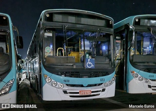 UTB - União Transporte Brasília 4830 na cidade de Águas Lindas de Goiás, Goiás, Brasil, por Marcelo Euros. ID da foto: 12101803.