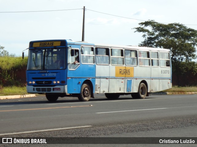 Ônibus Particulares 6 3070 na cidade de Junqueirópolis, São Paulo, Brasil, por Cristiano Luizão. ID da foto: 12100287.