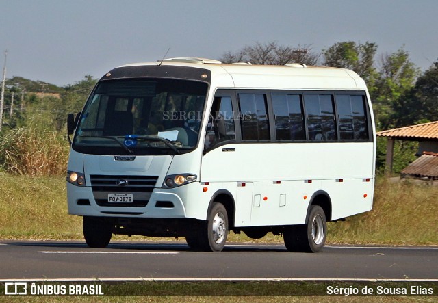 Ônibus Particulares 0576 na cidade de Santa Adélia, São Paulo, Brasil, por Sérgio de Sousa Elias. ID da foto: 12101610.