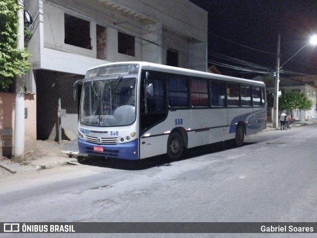 Ônibus Particulares 550 na cidade de Aimorés, Minas Gerais, Brasil, por Gabriel Soares. ID da foto: 12101660.