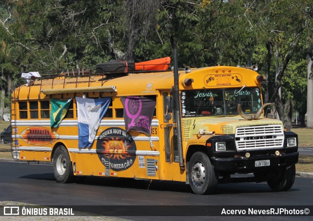Ônibus Particulares 1001 na cidade de Rio de Janeiro, Rio de Janeiro, Brasil, por Acervo NevesRJPhotos©. ID da foto: 12100203.
