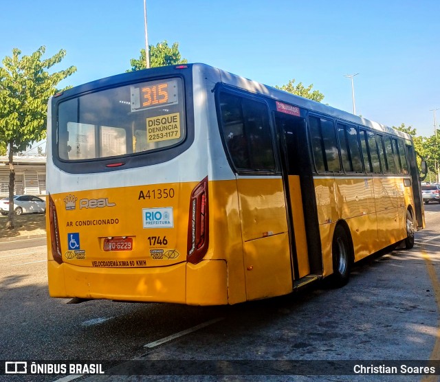 Real Auto Ônibus C41350 na cidade de Rio de Janeiro, Rio de Janeiro, Brasil, por Christian Soares. ID da foto: 12099454.