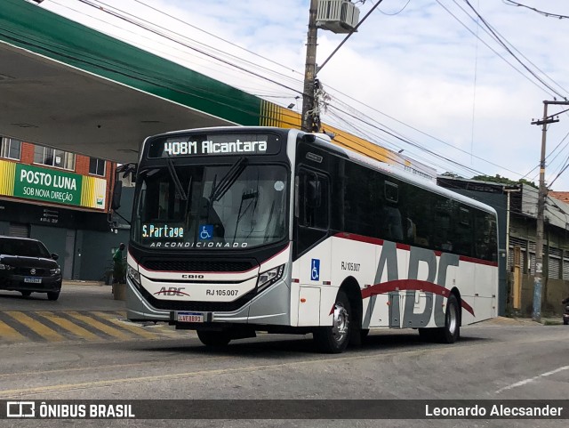 Auto Viação ABC RJ 105.007 na cidade de São Gonçalo, Rio de Janeiro, Brasil, por Leonardo Alecsander. ID da foto: 12100712.