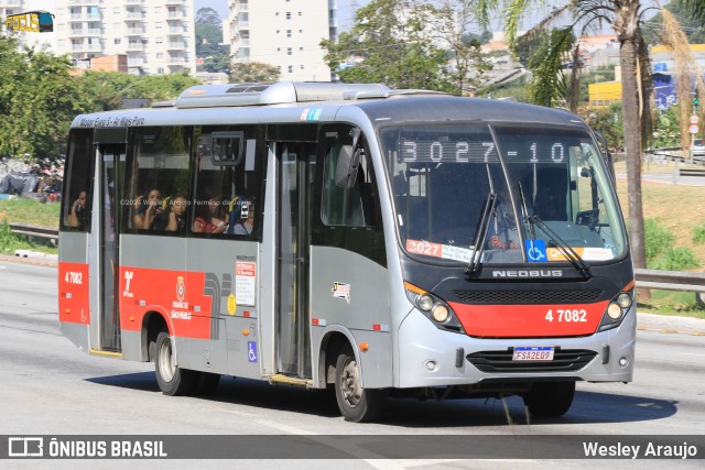 Pêssego Transportes 4 7082 na cidade de São Paulo, São Paulo, Brasil, por Wesley Araujo. ID da foto: 12106149.